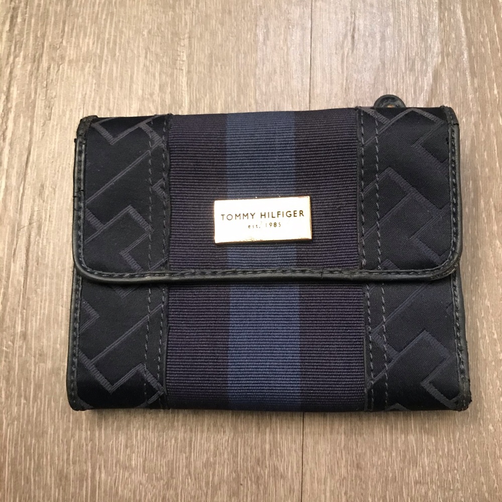Tommy‎ Hilfiger Women’s Trifold Clutch Wallet